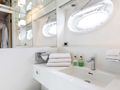 BROOKLYN Custom 121 ft - VIP cabin bathroom BROOKLYN Custom 121 ft - VIP cabin bathroom