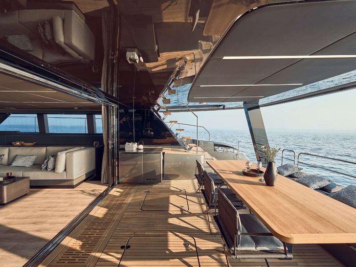 ARCHIPELAGO III Sunreef 60 Power - Aft Deck Entrance ARCHIPELAGO III Sunreef 60 Power - Aft Deck Entrance