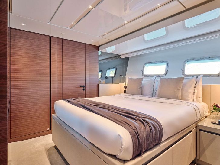 AKASTI Sanlorenzo SL86 - VIP cabin 1 AKASTI Sanlorenzo SL86 - VIP cabin 1