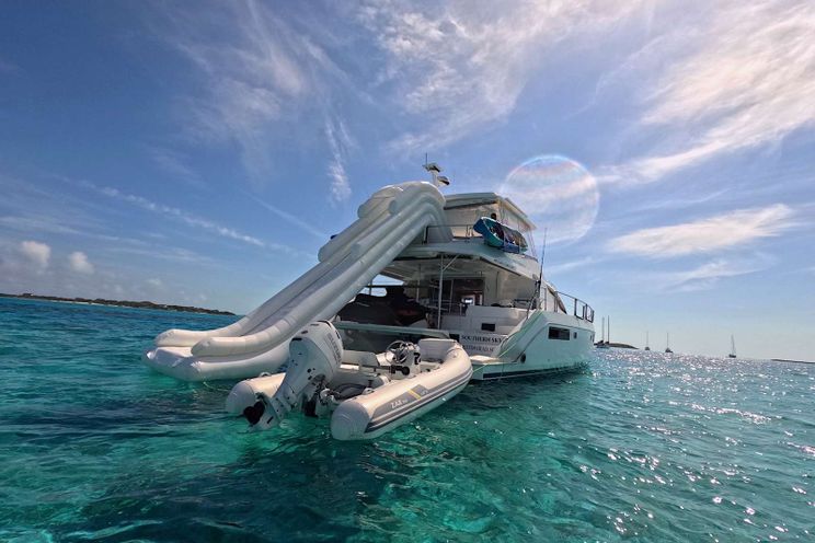 Charter Yacht SOUTHERN SKY - Leopard 51 - 3 Cabins - Nassau - Staniel Cay - Bahamas