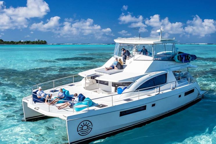 Charter Yacht SOUTHERN SKY - Leopard 51 - 3 Cabins - Nassau - Staniel Cay - Bahamas
