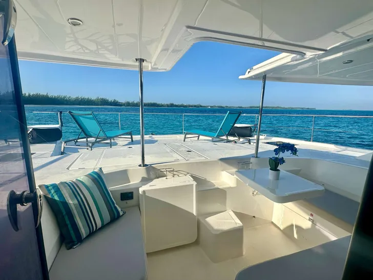 SOUTHERN SKY Leopard 51 - Foredeck SOUTHERN SKY Leopard 51 - Foredeck