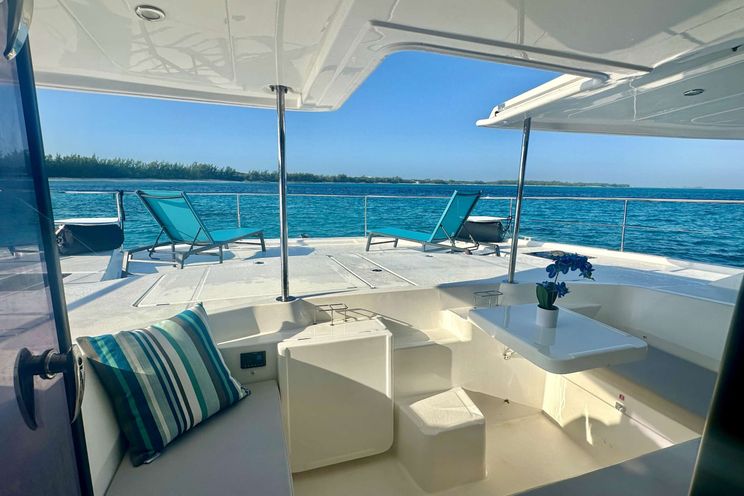 Charter Yacht SOUTHERN SKY - Leopard 51 - 3 Cabins - Nassau - Staniel Cay - Bahamas