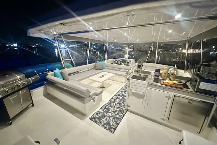 Charter Yacht SOUTHERN SKY - Leopard 51 - 3 Cabins - Nassau - Staniel Cay - Bahamas