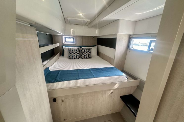 Charter Yacht SOUTHERN SKY - Leopard 51 - 3 Cabins - Nassau - Staniel Cay - Bahamas