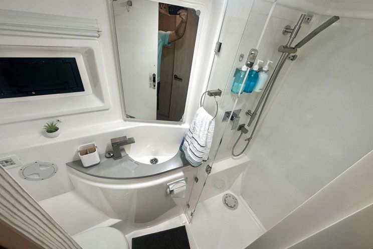 Charter Yacht SOUTHERN SKY - Leopard 51 - 3 Cabins - Nassau - Staniel Cay - Bahamas