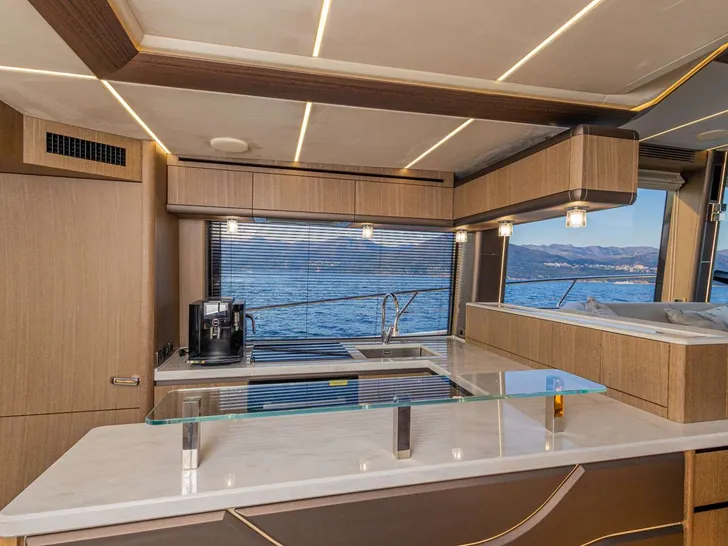 PARADISE Galeon 680 Fly - galley up close PARADISE Galeon 680 Fly - galley up close