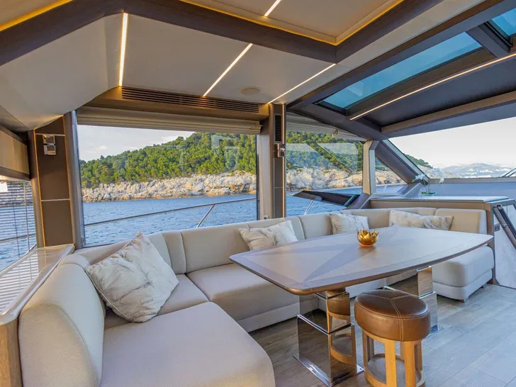 PARADISE Galeon 680 Fly - saloon lounge PARADISE Galeon 680 Fly - saloon lounge