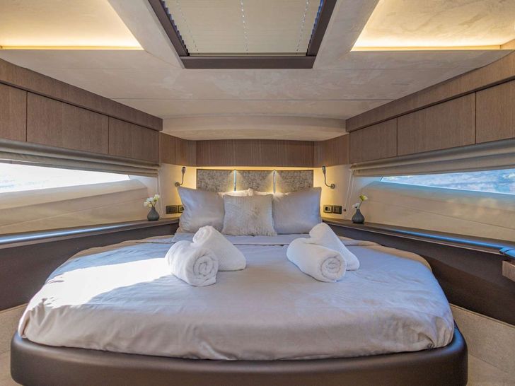 PARADISE Galeon 680 Fly - VIP cabin 1 PARADISE Galeon 680 Fly - VIP cabin 1