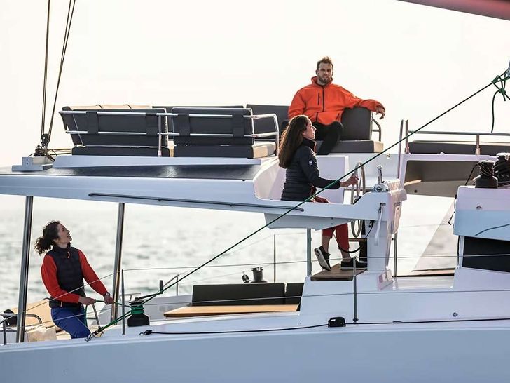 KEBISIKS Fountaine Pajot Aura 51 - flybridge KEBISIKS Fountaine Pajot Aura 51 - flybridge