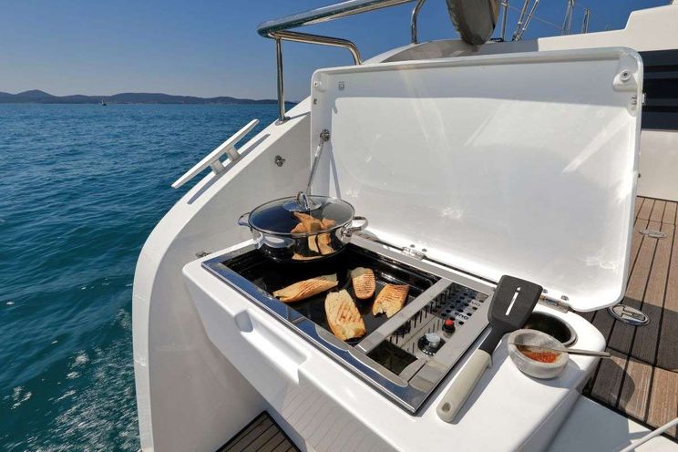 Charter Yacht CHAMPAGNE PLEASE - Lagoon 55 - 5 Cabins - Split - Dubrovnik - Hvar - Croatia