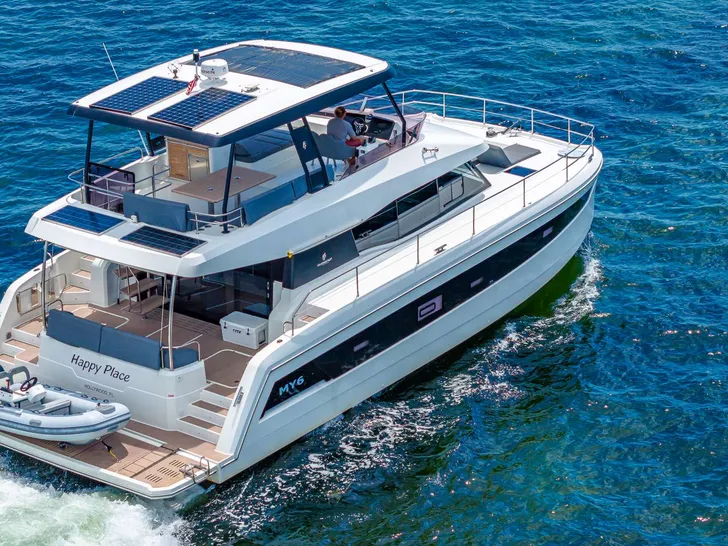 HAPPY PLACE Fountaine Pajot MY6 - Sailing HAPPY PLACE Fountaine Pajot MY6 - Sailing