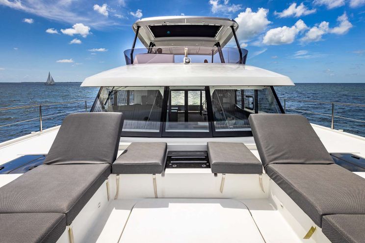 Charter Yacht HAPPY PLACE - Fountaine Pajot MY6 - 3 Cabins - Nassau - Exumas - Bahamas