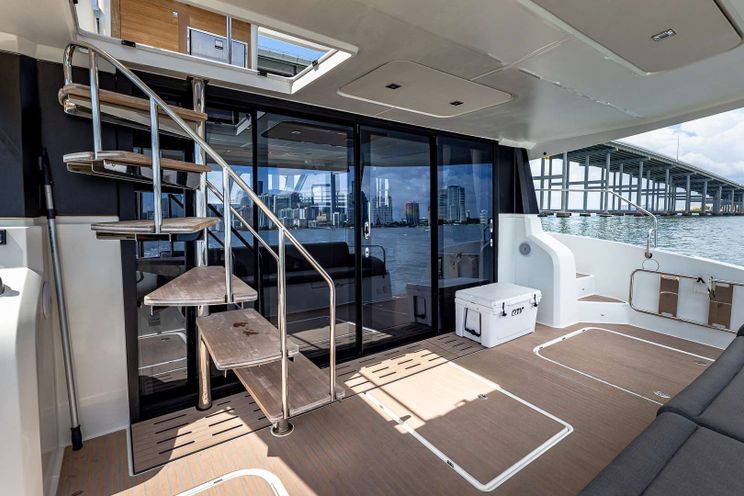 Charter Yacht HAPPY PLACE - Fountaine Pajot MY6 - 3 Cabins - Nassau - Exumas - Bahamas
