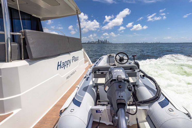 Charter Yacht HAPPY PLACE - Fountaine Pajot MY6 - 3 Cabins - Nassau - Exumas - Bahamas