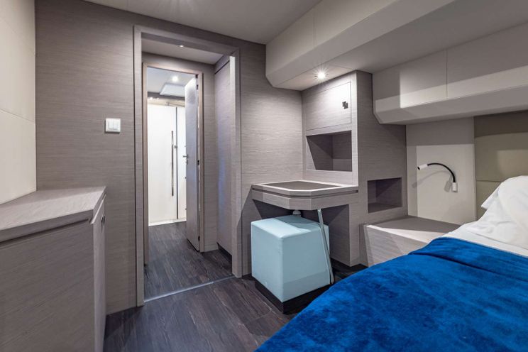 Charter Yacht HAPPY PLACE - Fountaine Pajot MY6 - 3 Cabins - Nassau - Exumas - Bahamas
