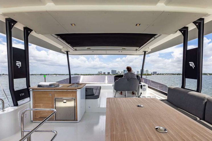 Charter Yacht HAPPY PLACE - Fountaine Pajot MY6 - 3 Cabins - Nassau - Exumas - Bahamas