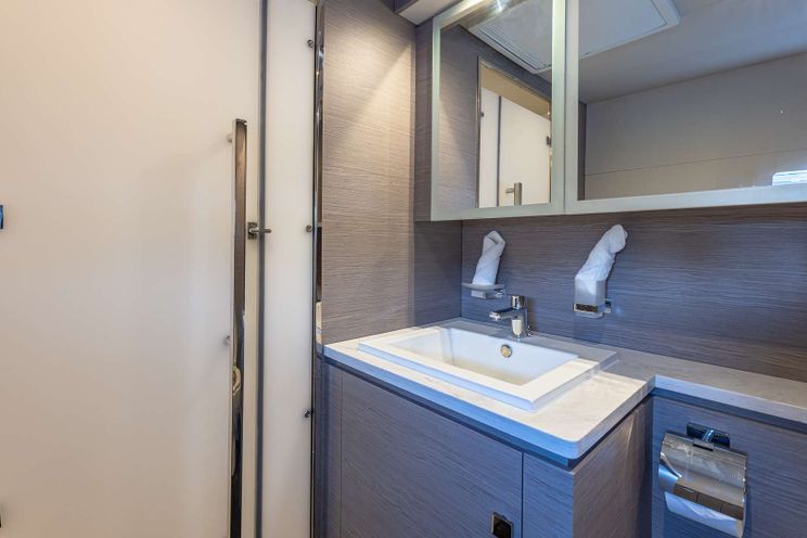 Charter Yacht HAPPY PLACE - Fountaine Pajot MY6 - 3 Cabins - Nassau - Exumas - Bahamas
