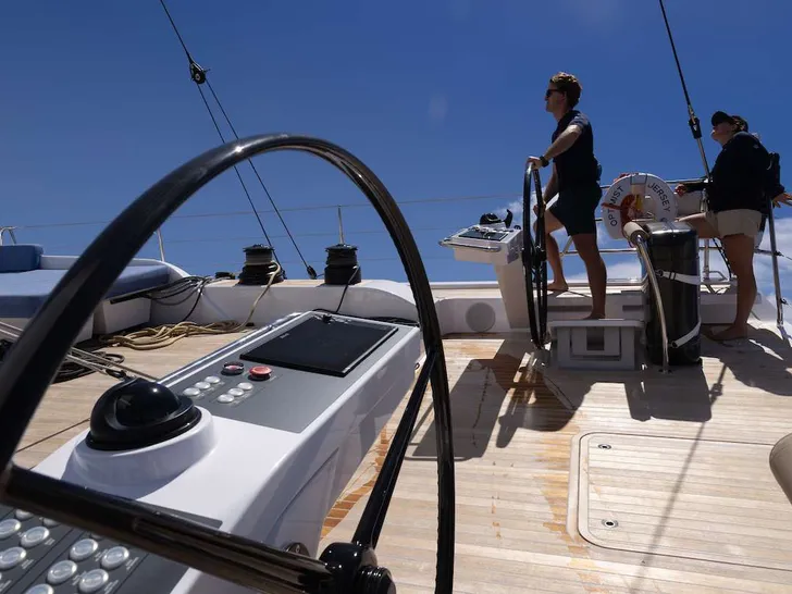 OPTIMIST Swan 78 - helm OPTIMIST Swan 78 - helm