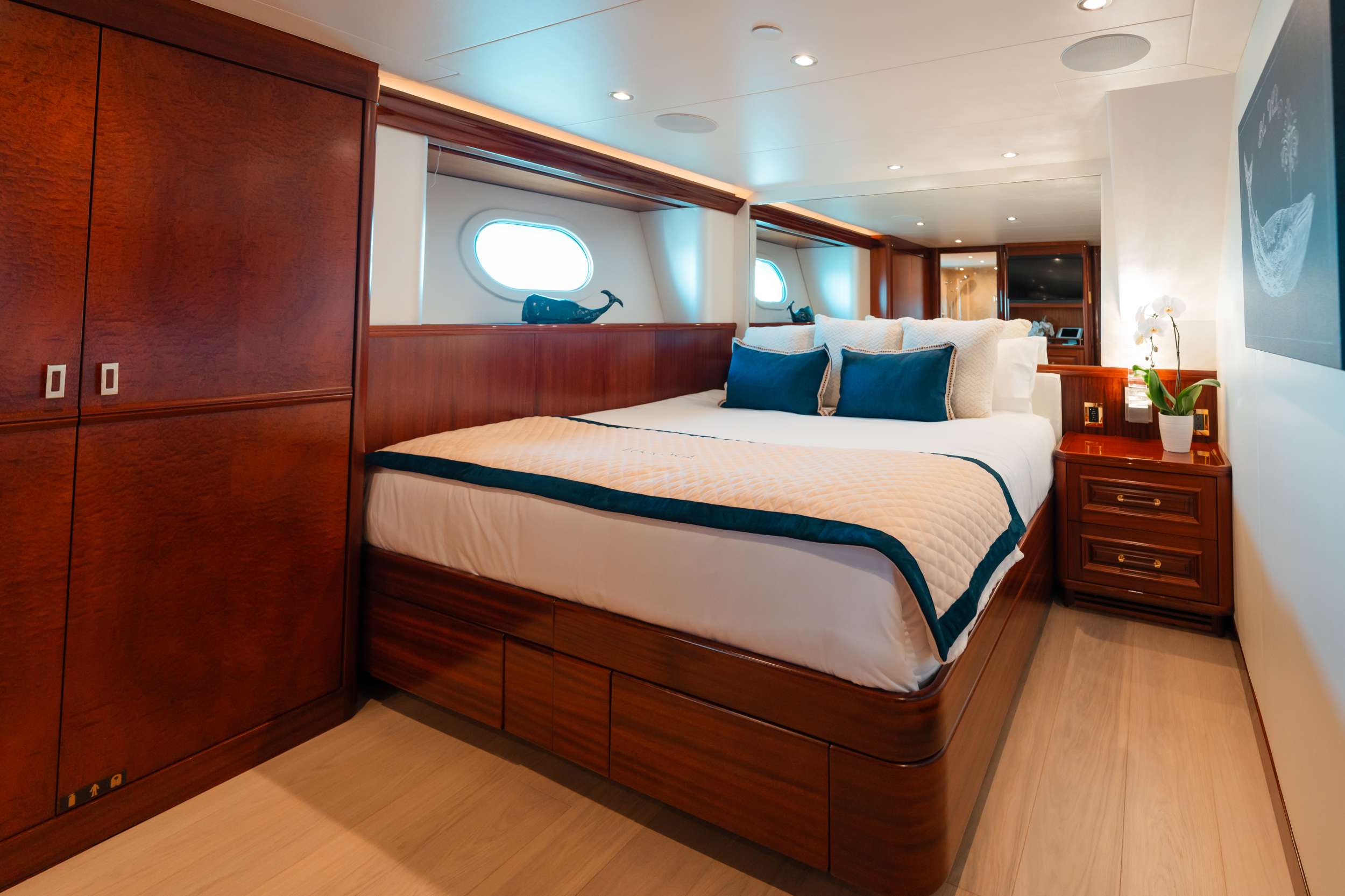 BLUE TIME Westport 130 - VIP cabin 2