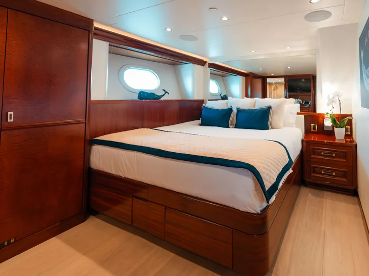 BLUE TIME Westport 130 - VIP cabin 2 BLUE TIME Westport 130 - VIP cabin 2