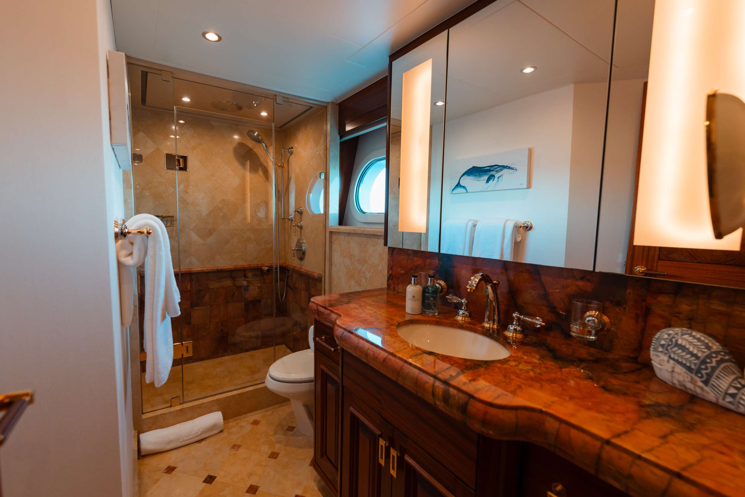 BLUE TIME Westport 130 - VIP cabin 2 bathroom