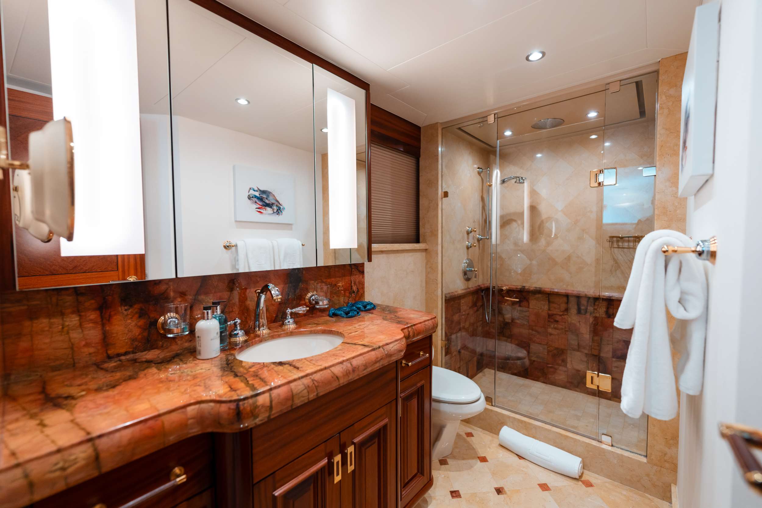 BLUE TIME Westport 130 - twin cabin bathroom