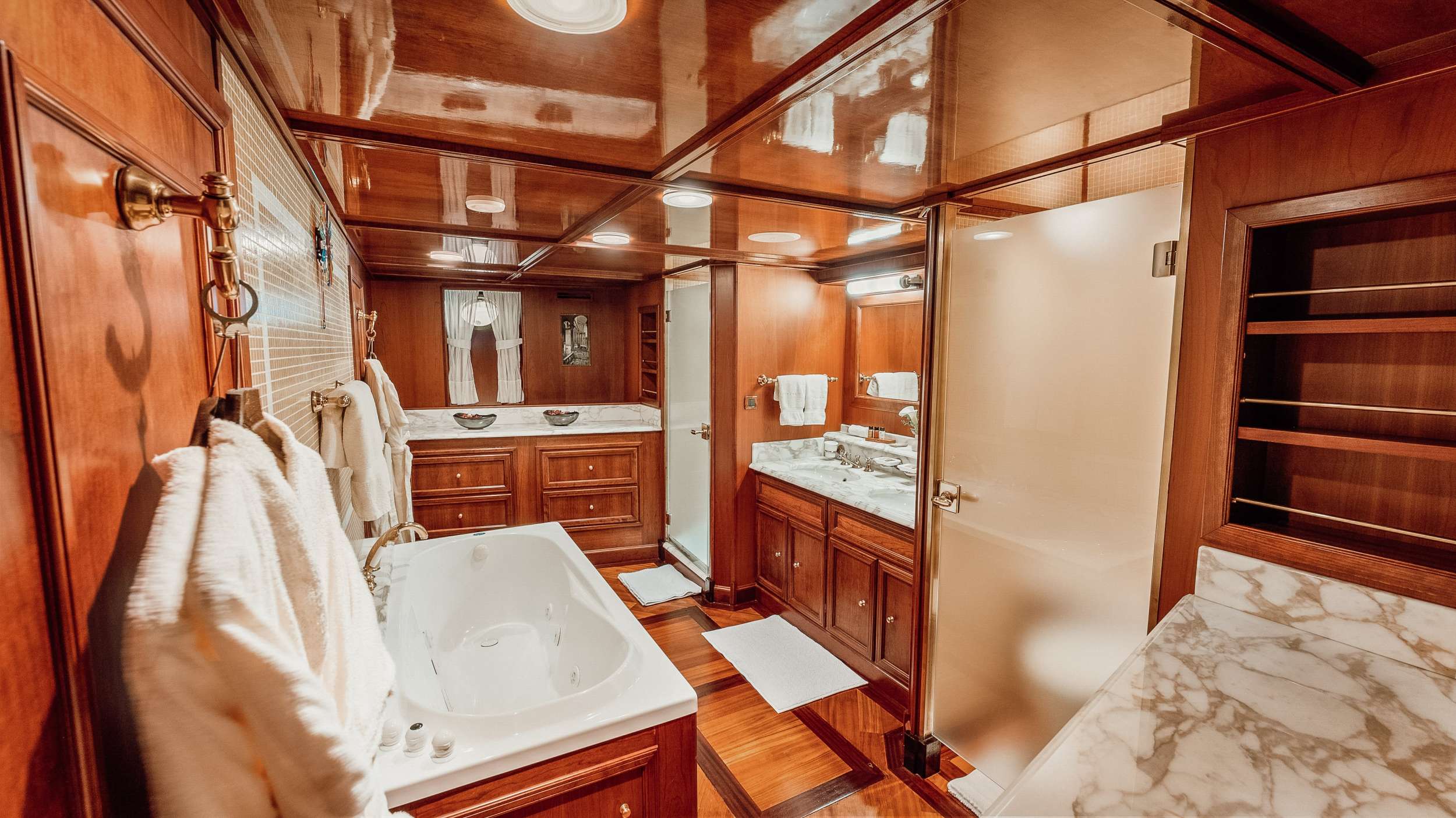 SEAGULL II Uljanik 50m - master cabin bathroom