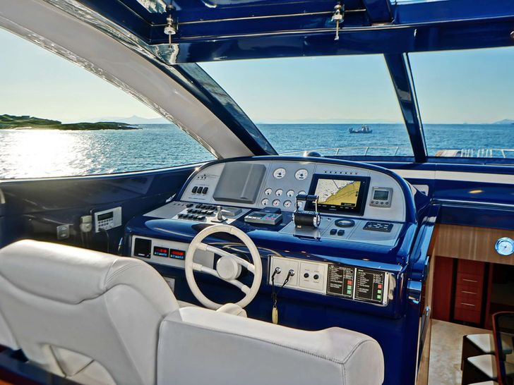 SEA U Riva Splendida 72 - cockpit SEA U Riva Splendida 72 - cockpit