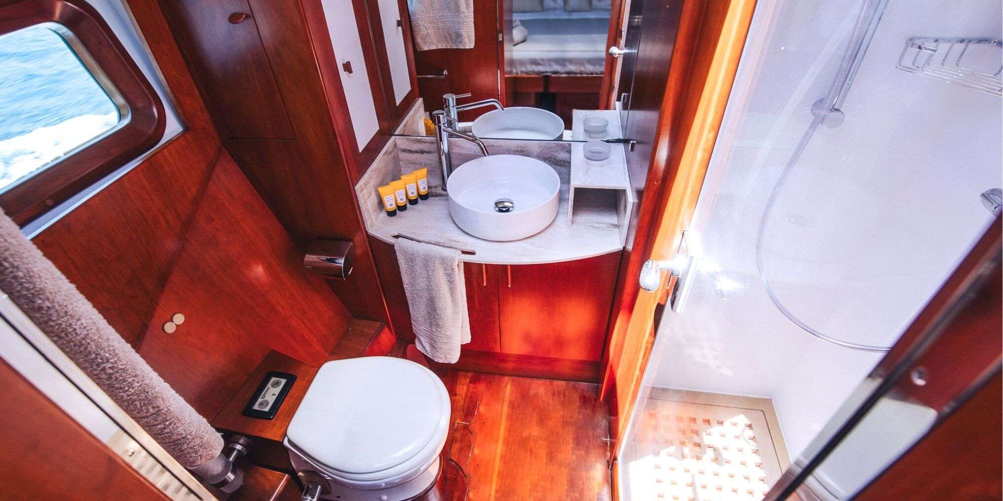 FREE AT LAST Marina 94 - master cabin bathroom