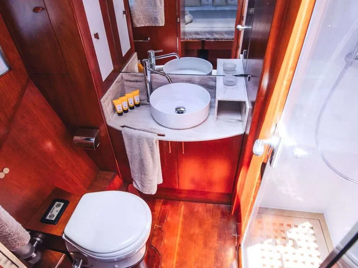 FREE AT LAST Marina 94 - master cabin bathroom FREE AT LAST Marina 94 - master cabin bathroom