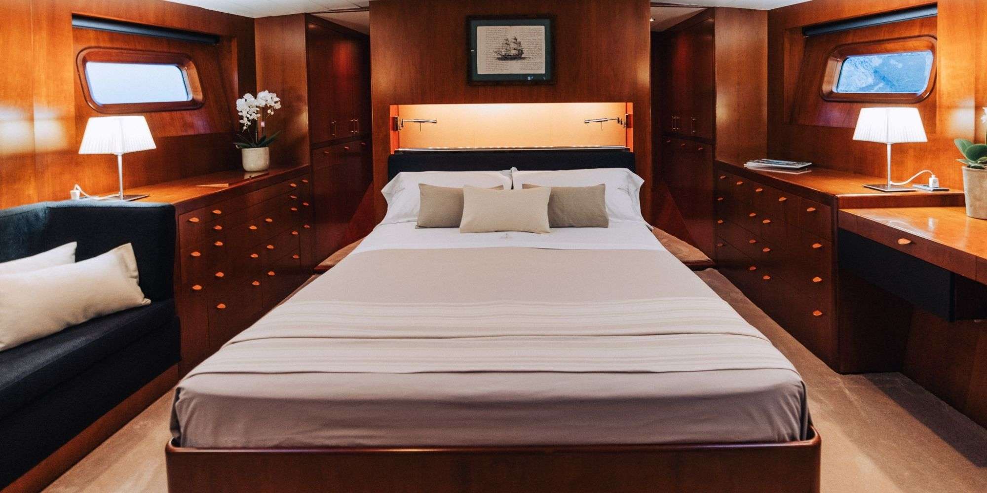 FREE AT LAST Marina 94 - master cabin