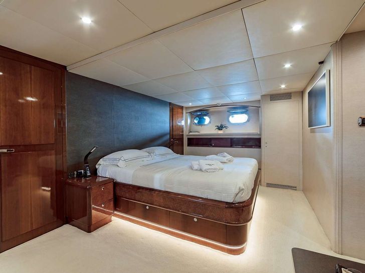 THEION Baglietto 30m - master cabin THEION Baglietto 30m - master cabin