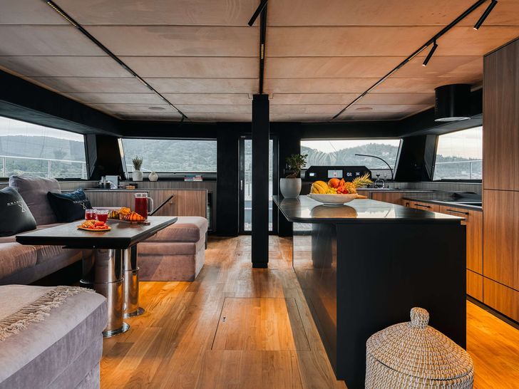 SEABARIT LX Moon Yacht 60 - saloon SEABARIT LX Moon Yacht 60 - saloon