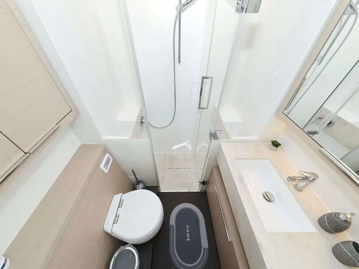 NOMAD Lagoon 55 - VIP cabin 1 bathroom NOMAD Lagoon 55 - VIP cabin 1 bathroom