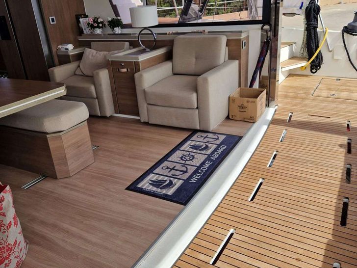 BLUE LAGOON Bali 5.4 - saloon and aft access BLUE LAGOON Bali 5.4 - saloon and aft access