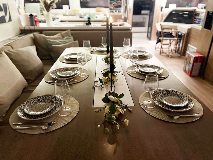 BLUE LAGOON Bali 5.4 - dining set up BLUE LAGOON Bali 5.4 - dining set up