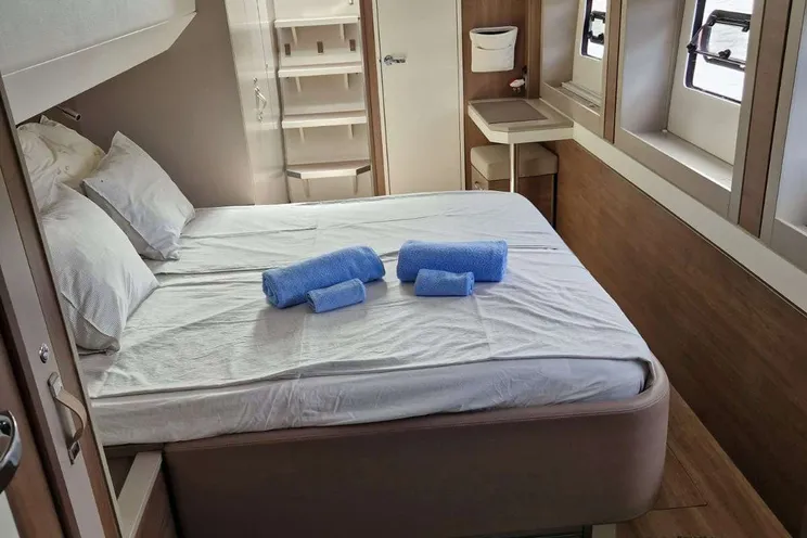 Charter Yacht BLUE LAGOON - Bali 5.4 - 5 Cabins - St Martin - St Barths - Leewards - Caribbean