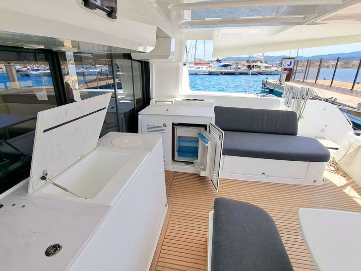 ELLA Lagoon 46 - aft deck ELLA Lagoon 46 - aft deck