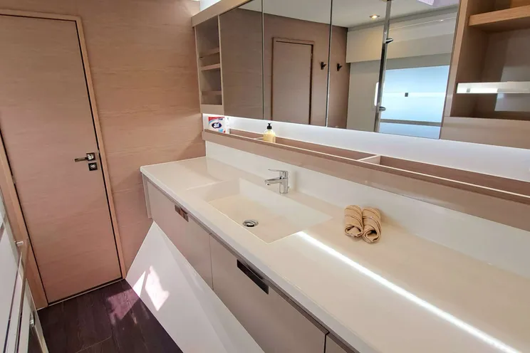 Charter Yacht LE GRAND BOGAVANT - Fountaine Pajot Aura 51- 4 Cabins - Tortola - Anegada - Virgin Gorda - BVI - Caribbean