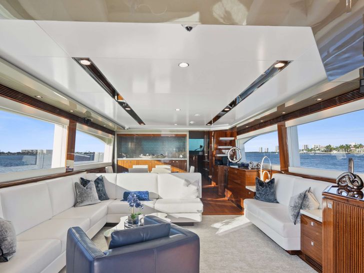 PILOT LOUNGE Horizon E84 - saloon PILOT LOUNGE Horizon E84 - saloon