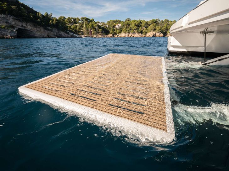 LIL SCORPIO Bali 4.8 - swim platfrom LIL SCORPIO Bali 4.8 - swim platfrom