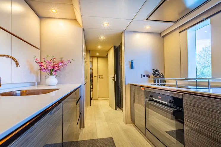 Charter Yacht ISLAND MAJESTY - Sunreef 68 Supreme Power - 3 Cabins - Miami - Florida