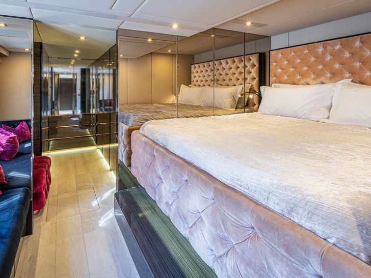 ISLAND MAJESTY Sunreef 68 Supreme Power - master cabin ISLAND MAJESTY Sunreef 68 Supreme Power - master cabin