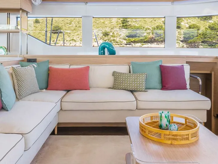 SOFIA Lagoon 60 - saloon SOFIA Lagoon 60 - saloon