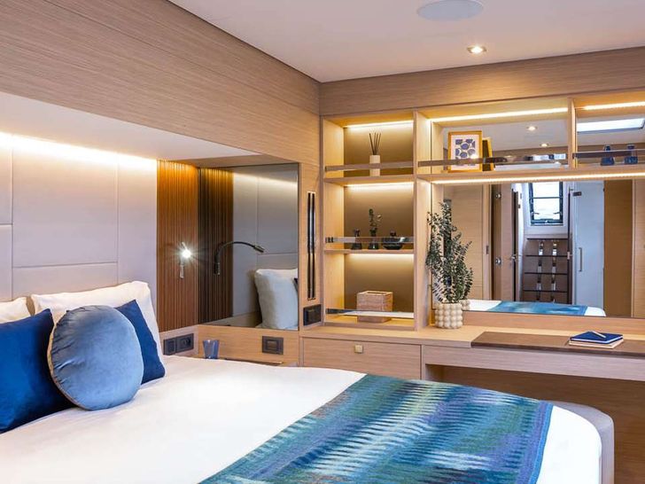 SOFIA Lagoon 60 - VIP cabin SOFIA Lagoon 60 - VIP cabin