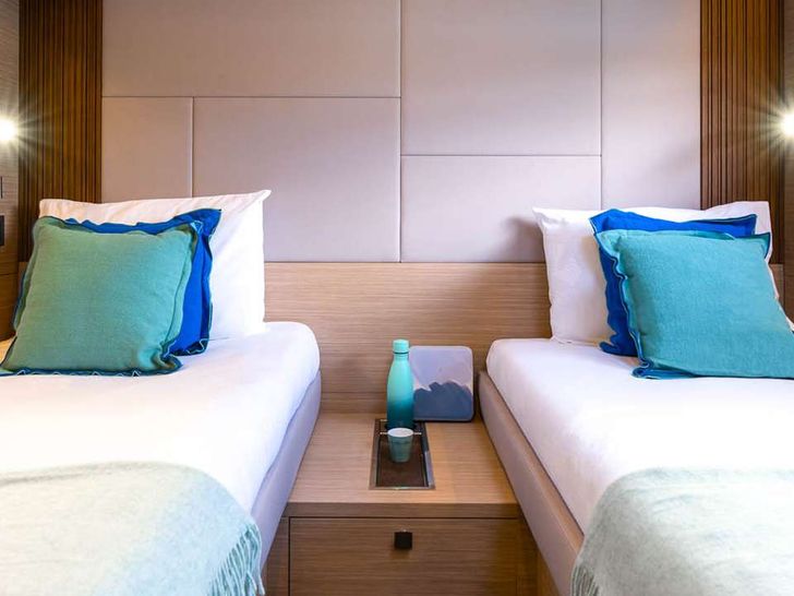 SOFIA Lagoon 60 - twin cabin SOFIA Lagoon 60 - twin cabin