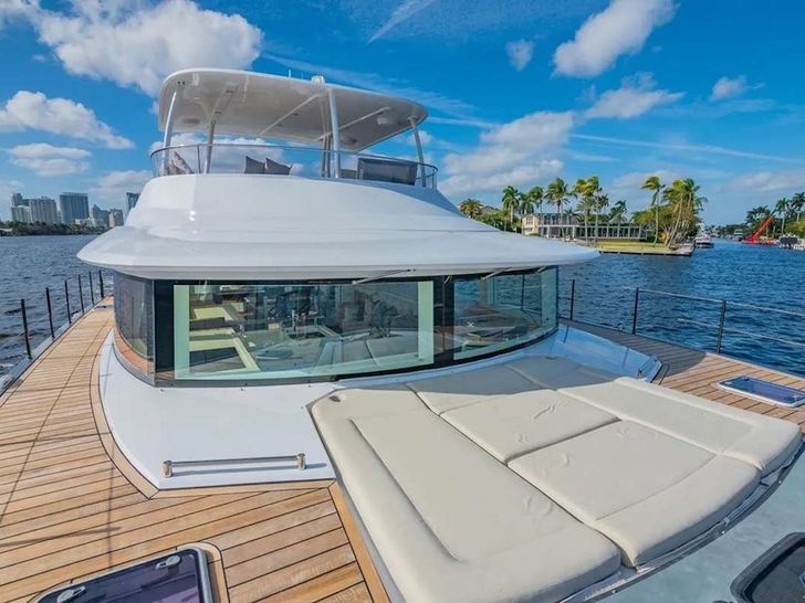 CATA Nishii 54 - Foredeck CATA Nishii 54 - Foredeck