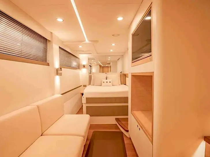 CATA Nishii 54 - Master Cabin CATA Nishii 54 - Master Cabin