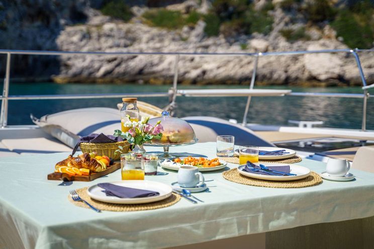 Charter Yacht FARBEN - Bali 5.8 - 4 Cabins - Trogir - Split - Dubrovnik - Hvar - Croatia